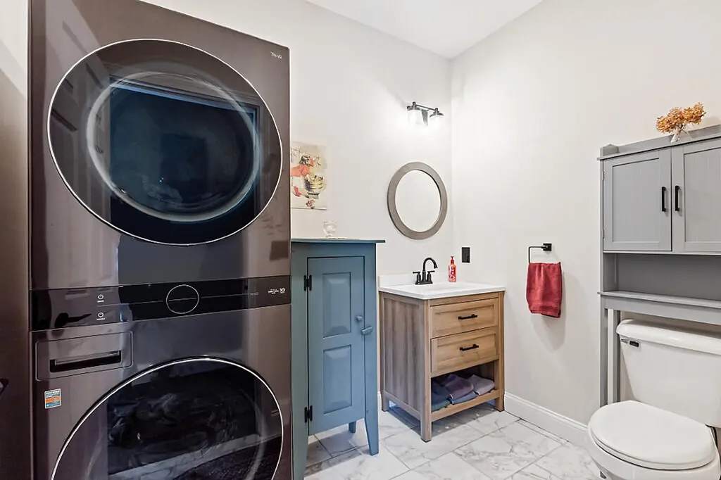 25 Curtis Lane Palmyra ME 04965