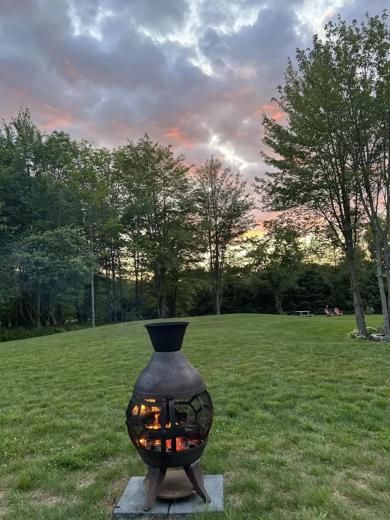 25 Curtis Lane Palmyra ME 04965