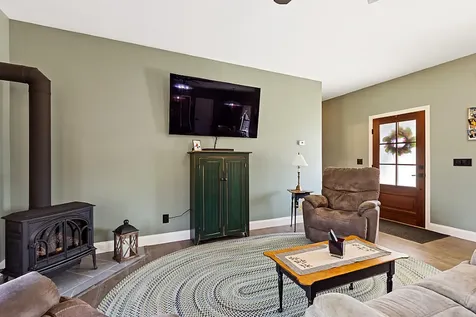 25 Curtis Lane Palmyra ME 04965