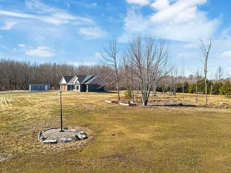 25 Curtis Lane Palmyra ME 04965