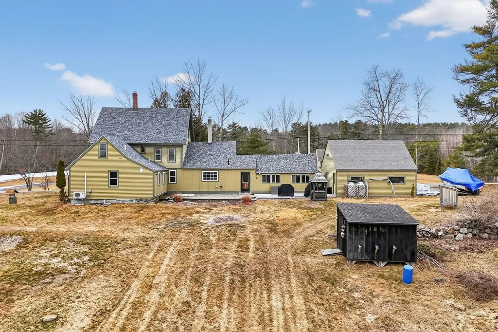 307 Route 41 Winthrop ME 04364