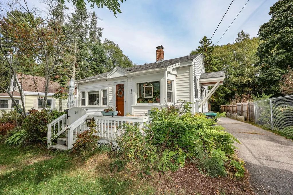 115 Fletcher Street Kennebunk ME 04043