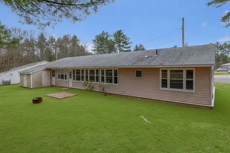 224 Congress Circle Topsham ME 04086