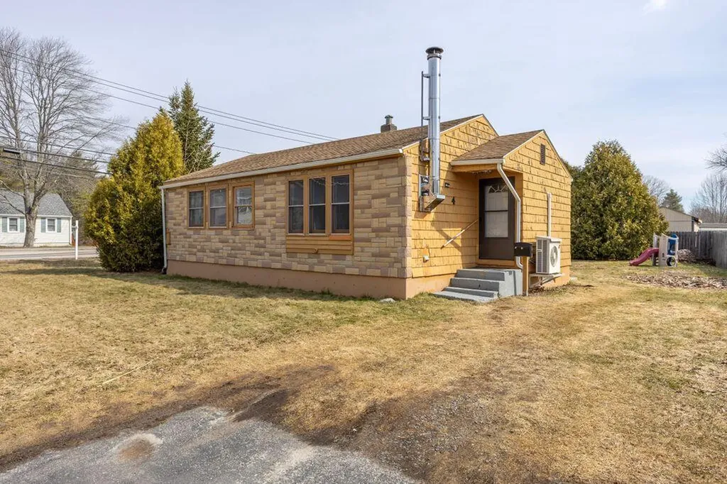 4 Longfellow Drive Westbrook ME 04092