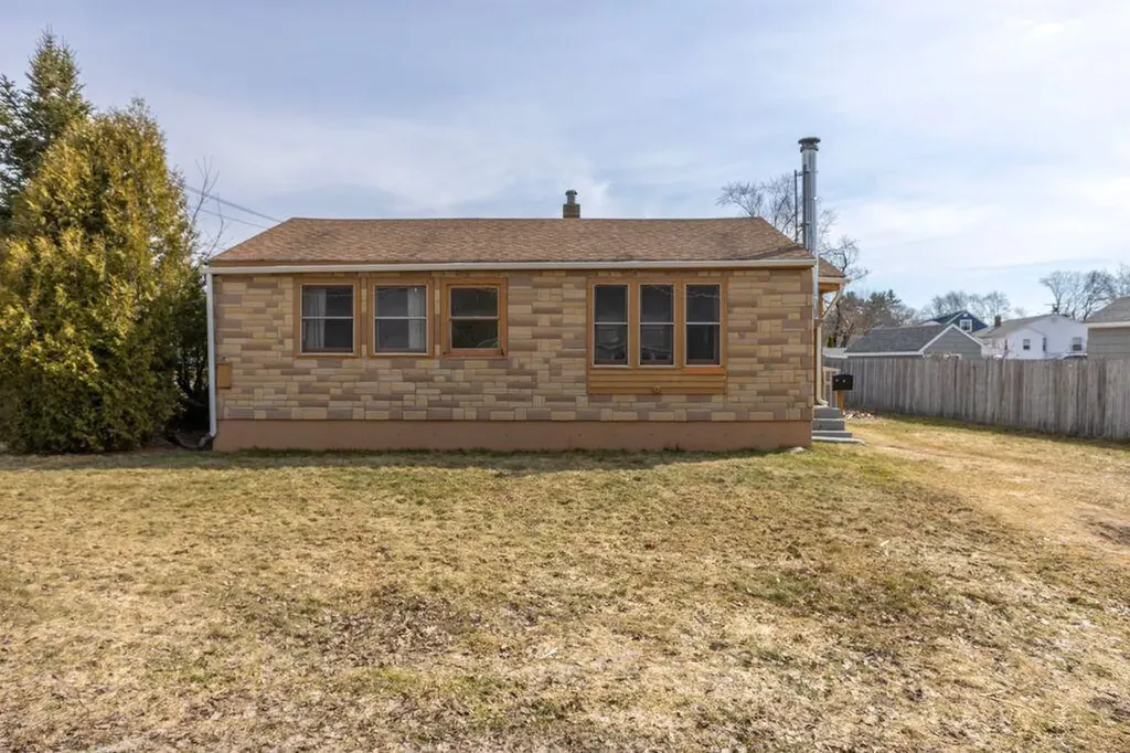 4 Longfellow Drive Westbrook ME 04092