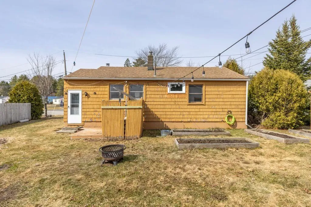 4 Longfellow Drive Westbrook ME 04092