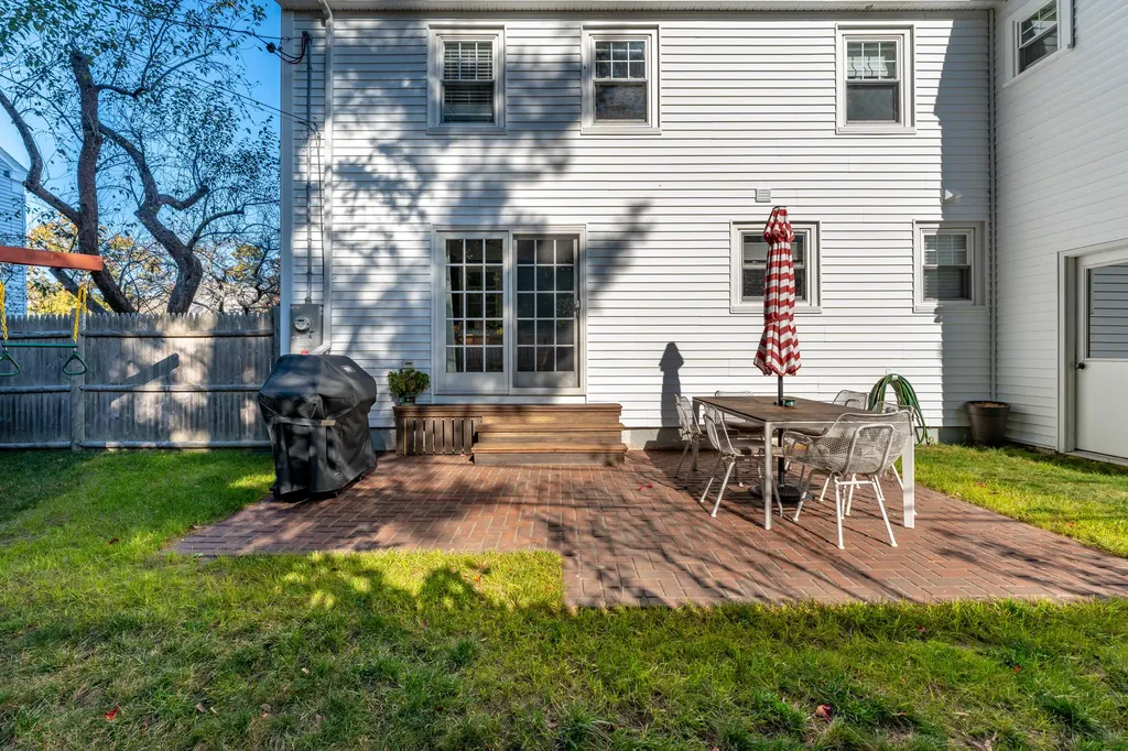 20 Cottage Farms Road Cape Elizabeth ME 04107