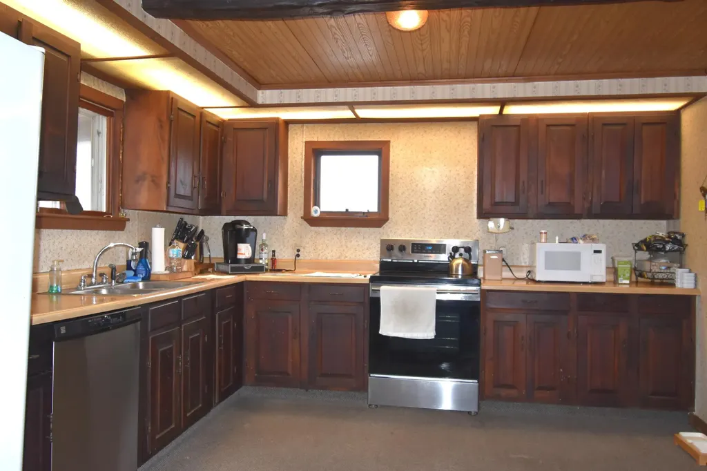 119 North Road Detroit ME 04929