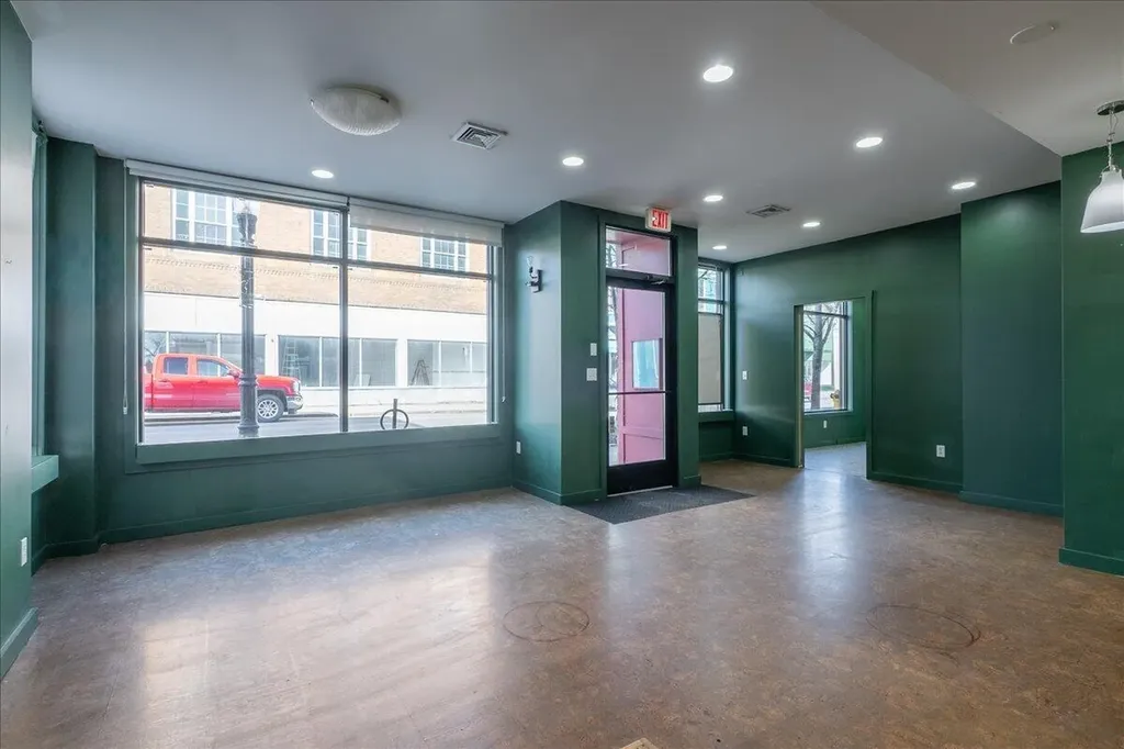 453 Main Street Rockland ME 04841