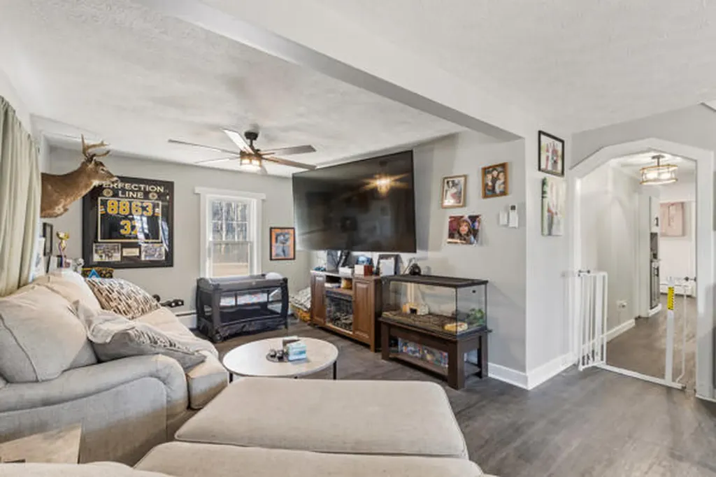 32 Grove Street Lewiston ME 04240