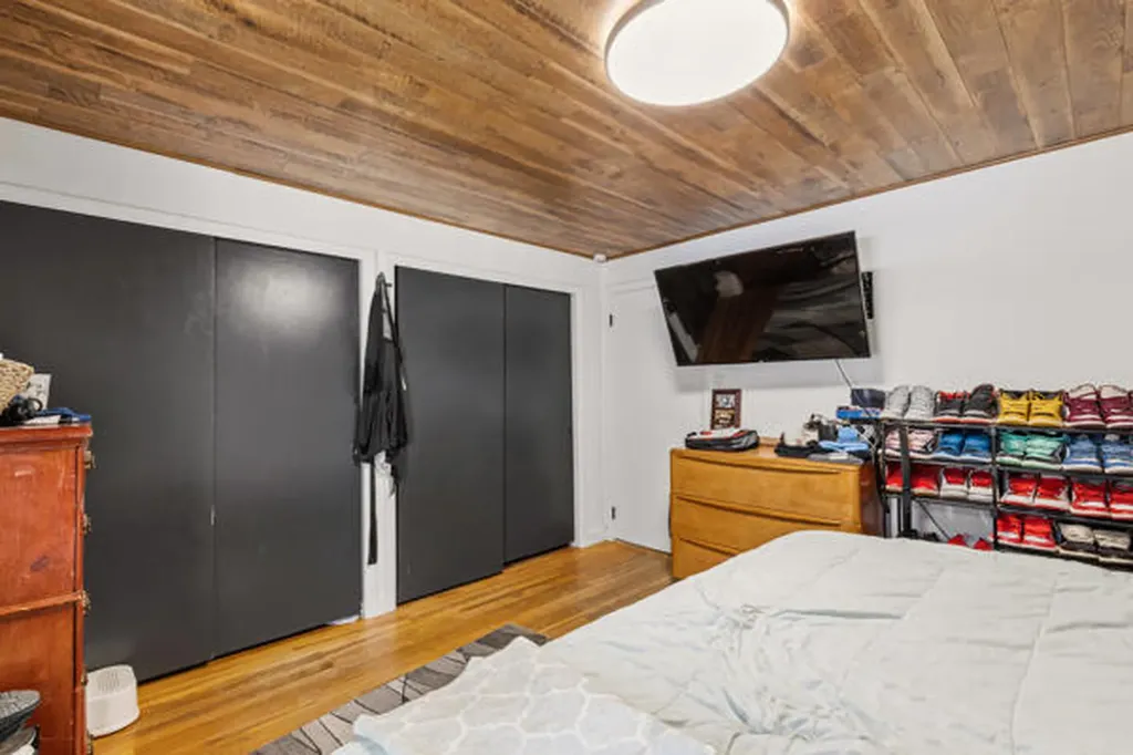 32 Grove Street Lewiston ME 04240