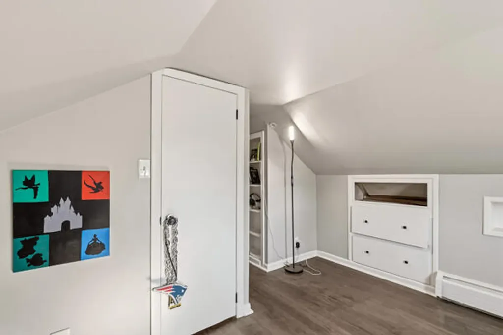 32 Grove Street Lewiston ME 04240