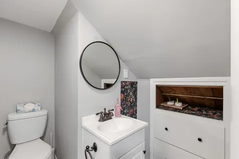 32 Grove Street Lewiston ME 04240