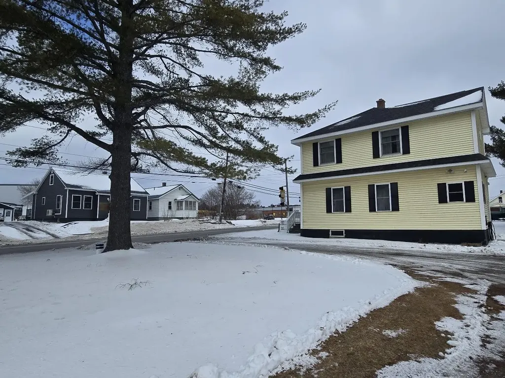 15 Bennett Drive Caribou ME 04736