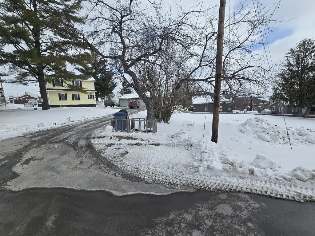 15 Bennett Drive Caribou ME 04736