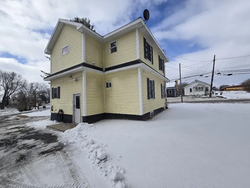 15 Bennett Drive Caribou ME 04736