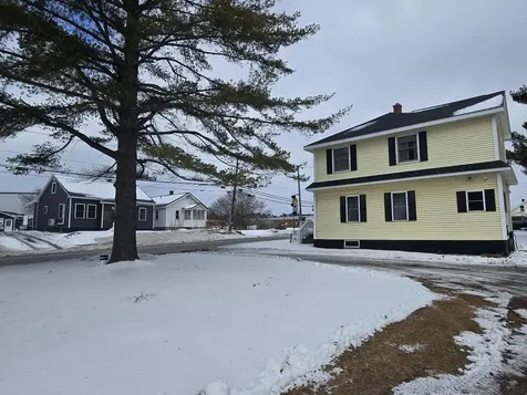 15 Bennett Drive Caribou ME 04736