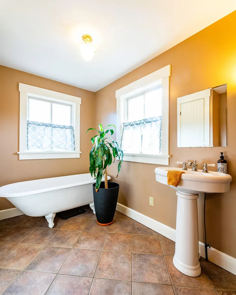 55 Bluebird Road Warren ME 04864