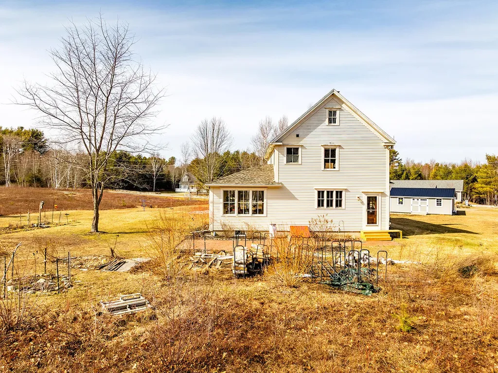 55 Bluebird Road Warren ME 04864