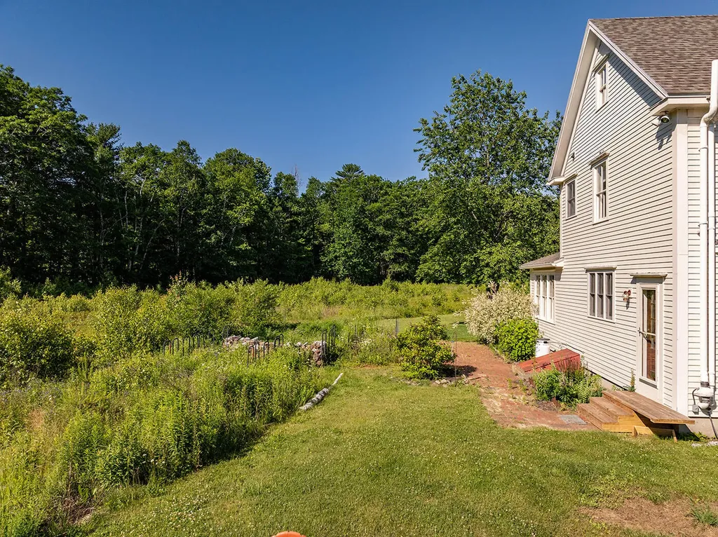 55 Bluebird Road Warren ME 04864