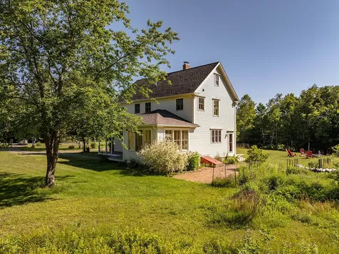 55 Bluebird Road Warren ME 04864