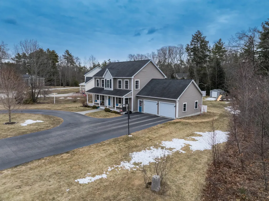 92 Julian Huxley Lane Wells ME 04090