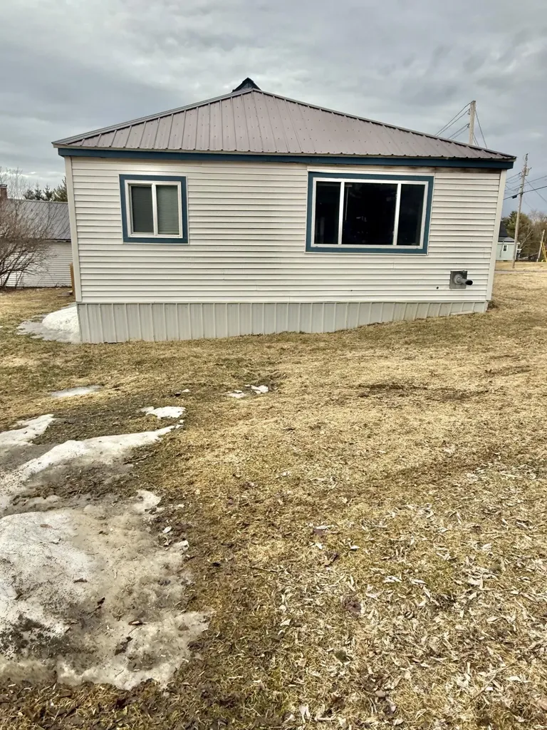 80 Forest Avenue Fort Fairfield ME 04742
