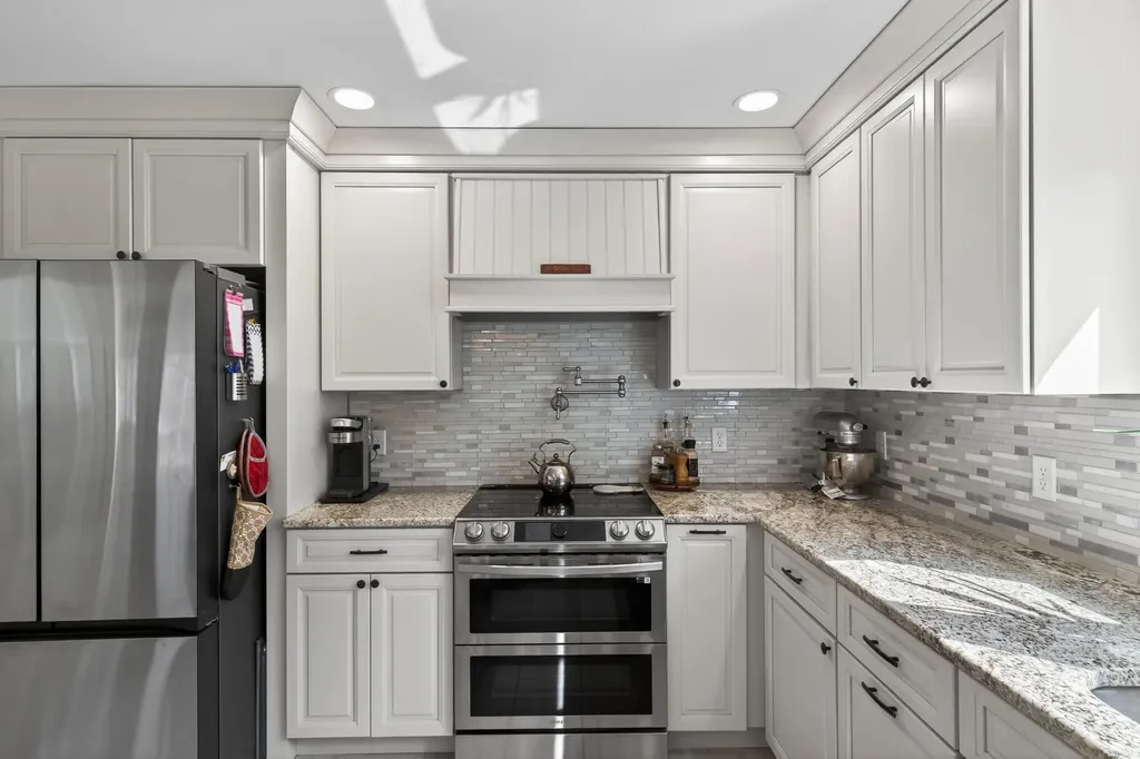1 Spinnaker Way Kennebunk ME 04043