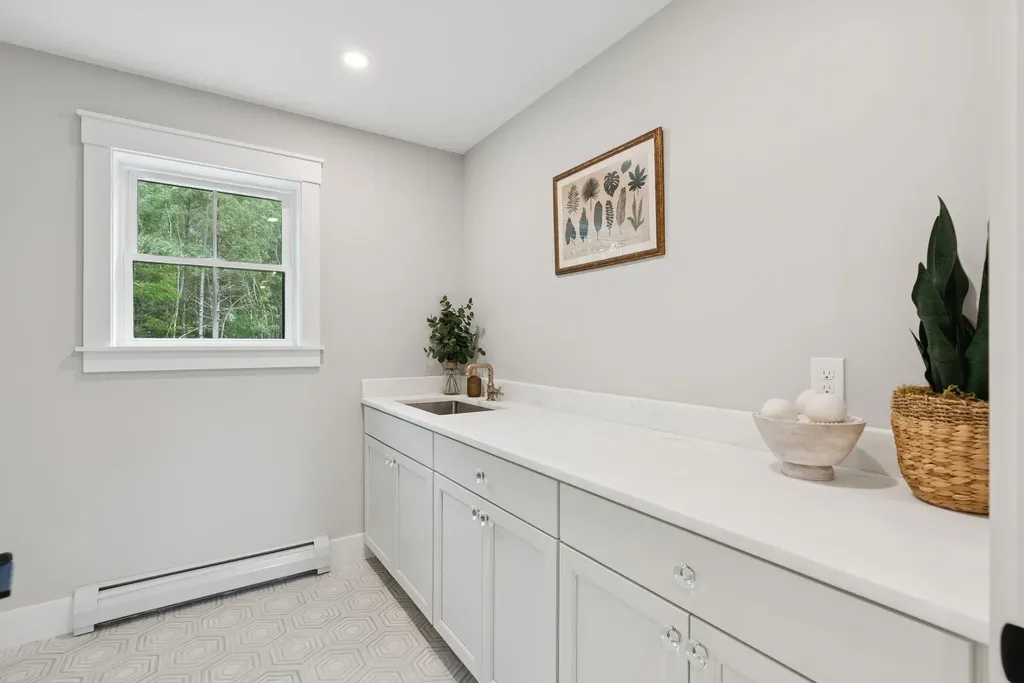 52 Jasper Lane Arundel ME 04046