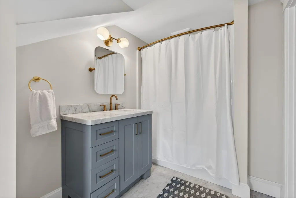 93 Foreside Road Falmouth ME 04105