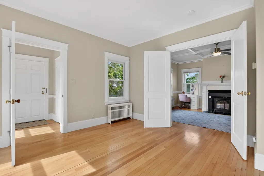 93 Foreside Road Falmouth ME 04105