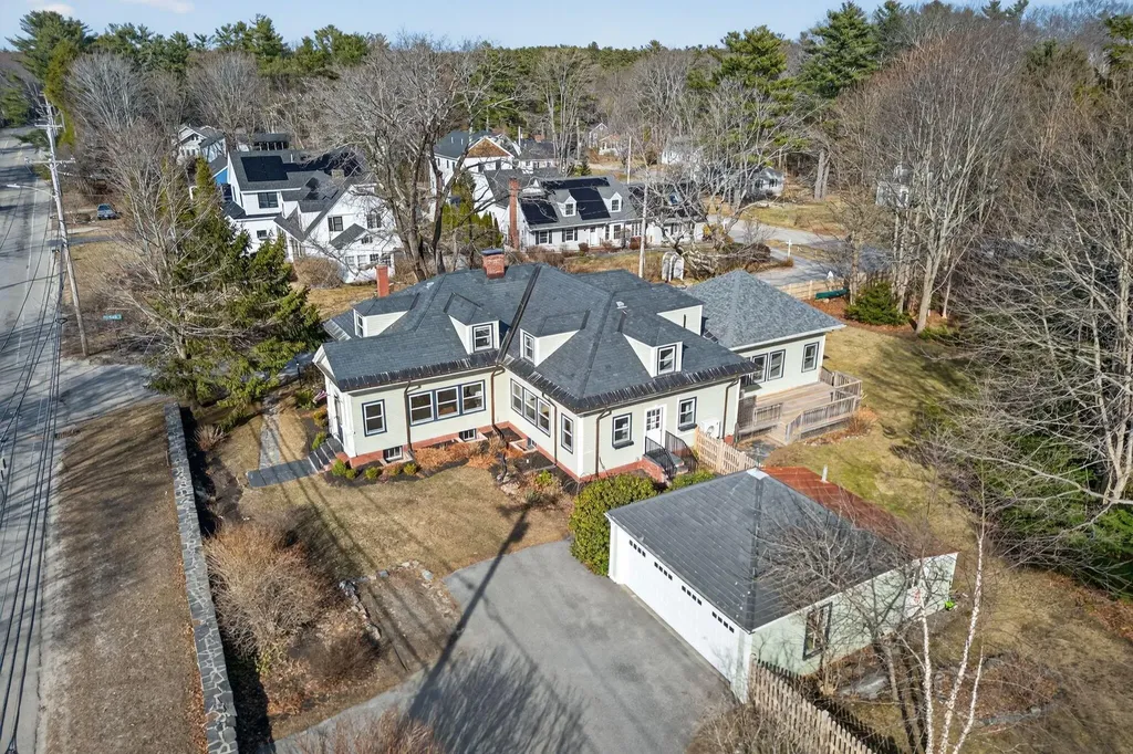 93 Foreside Road Falmouth ME 04105