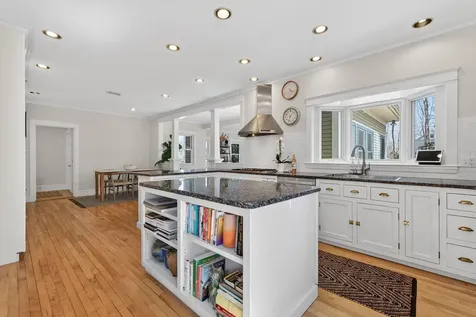 93 Foreside Road Falmouth ME 04105