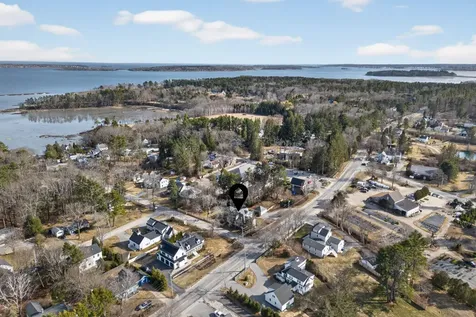 93 Foreside Road Falmouth ME 04105