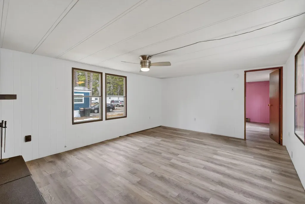 15 Valerie Avenue Brunswick ME 04011