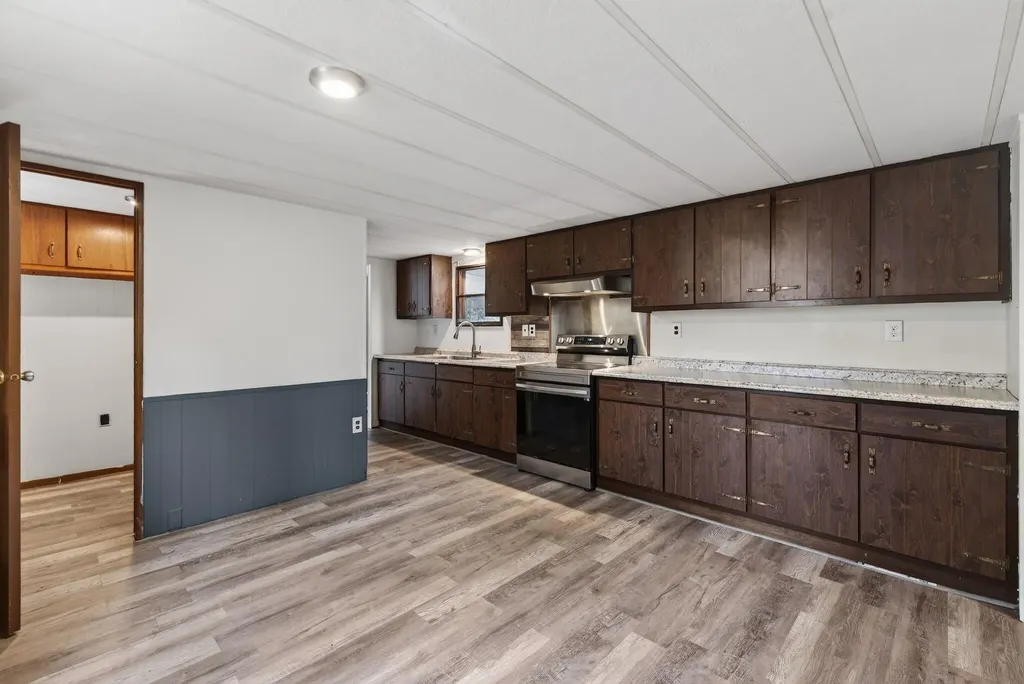 15 Valerie Avenue Brunswick ME 04011