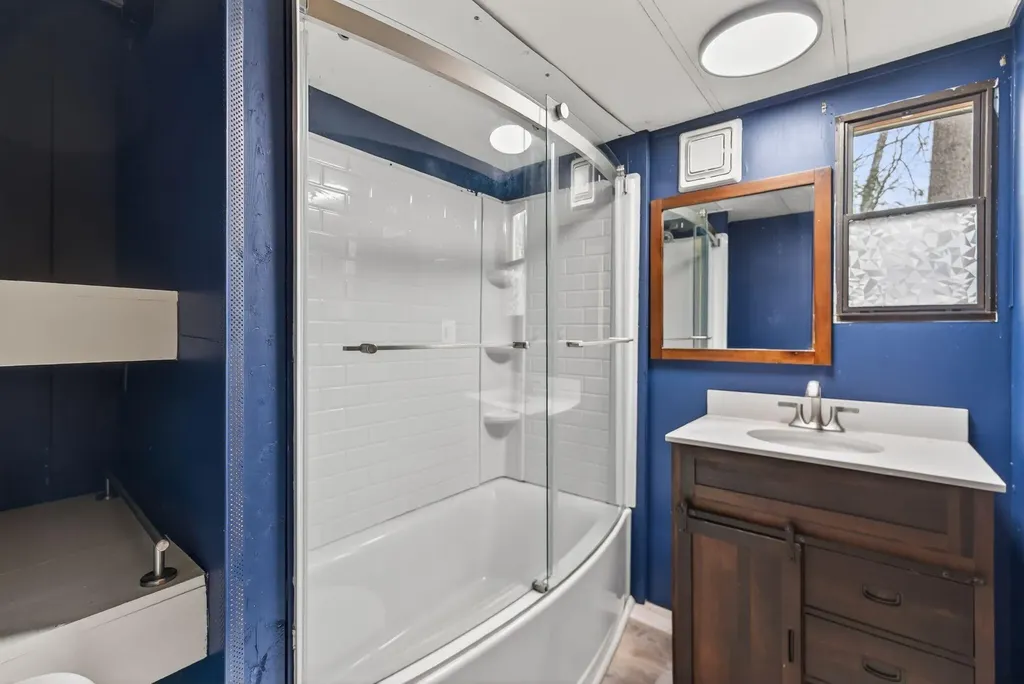 15 Valerie Avenue Brunswick ME 04011