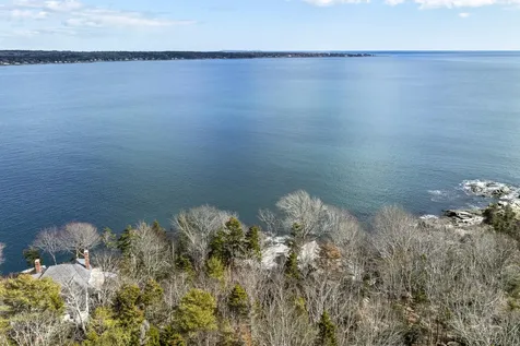 137 Miles Road South Bristol ME 04568
