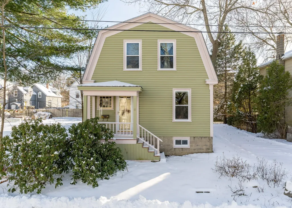 18 Huntress Street Portland ME 04102