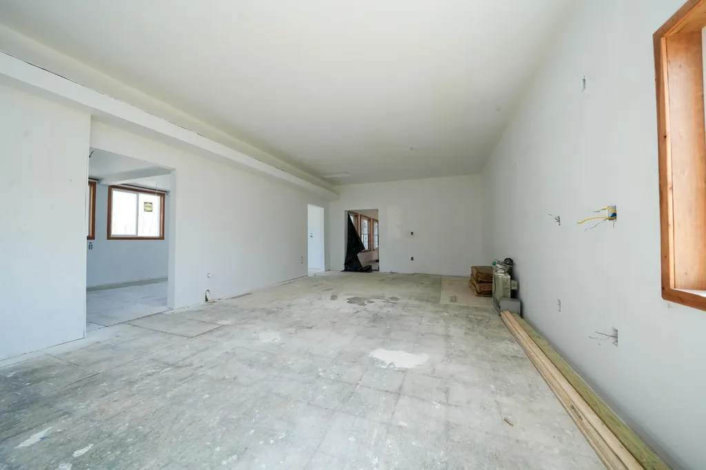 52 Augusta Road Whitefield ME 04353