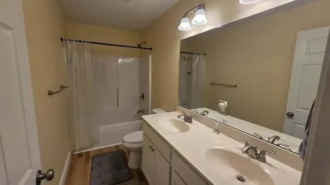 25 Village Circle Augusta ME 04330