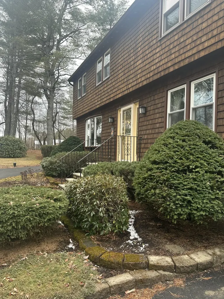 271 Hampden Road Carmel ME 04419