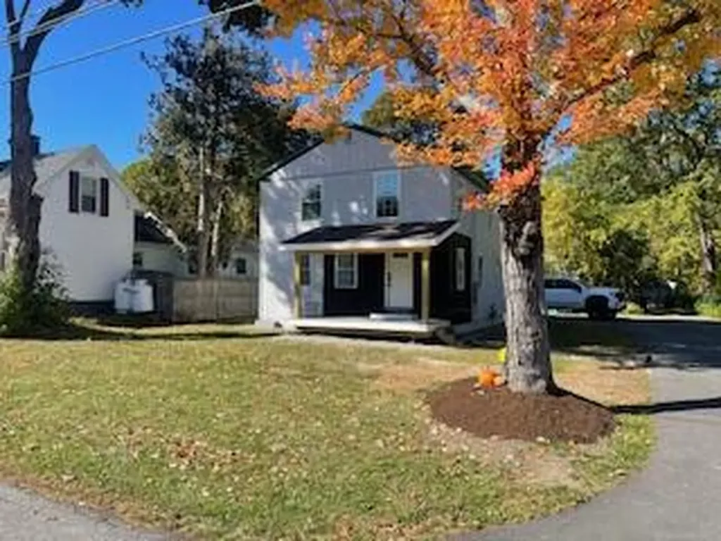 18 Woodbury Street Bangor ME 04401