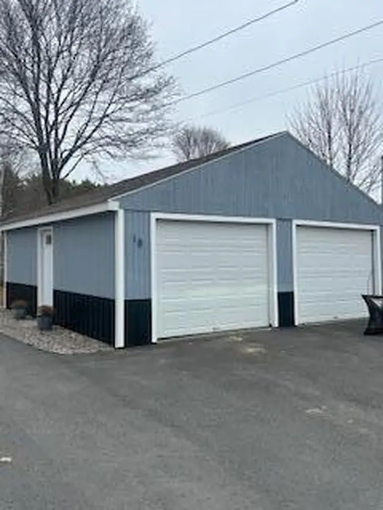 18 Woodbury Street Bangor ME 04401