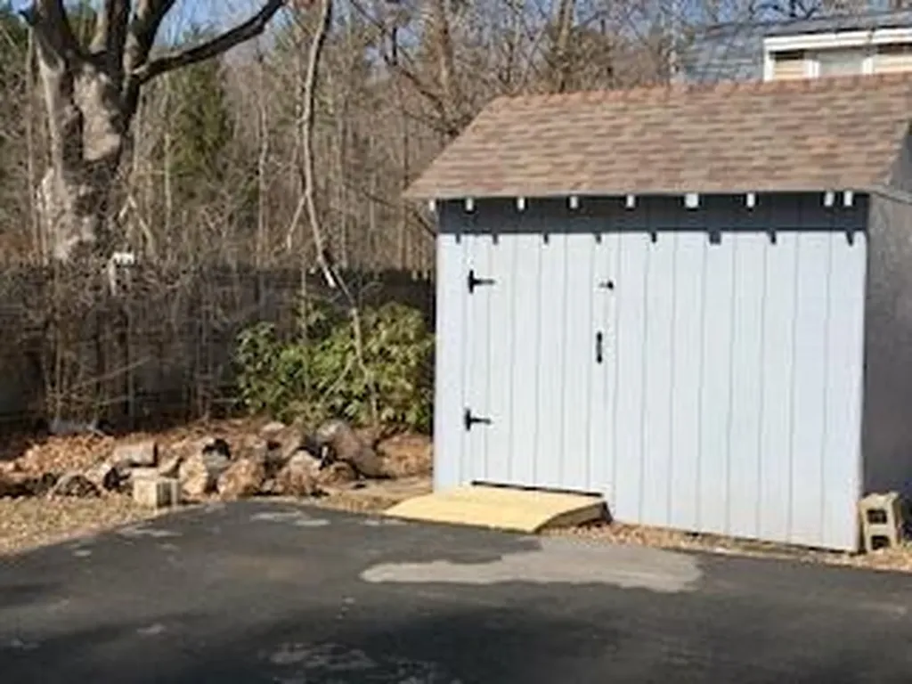 18 Woodbury Street Bangor ME 04401