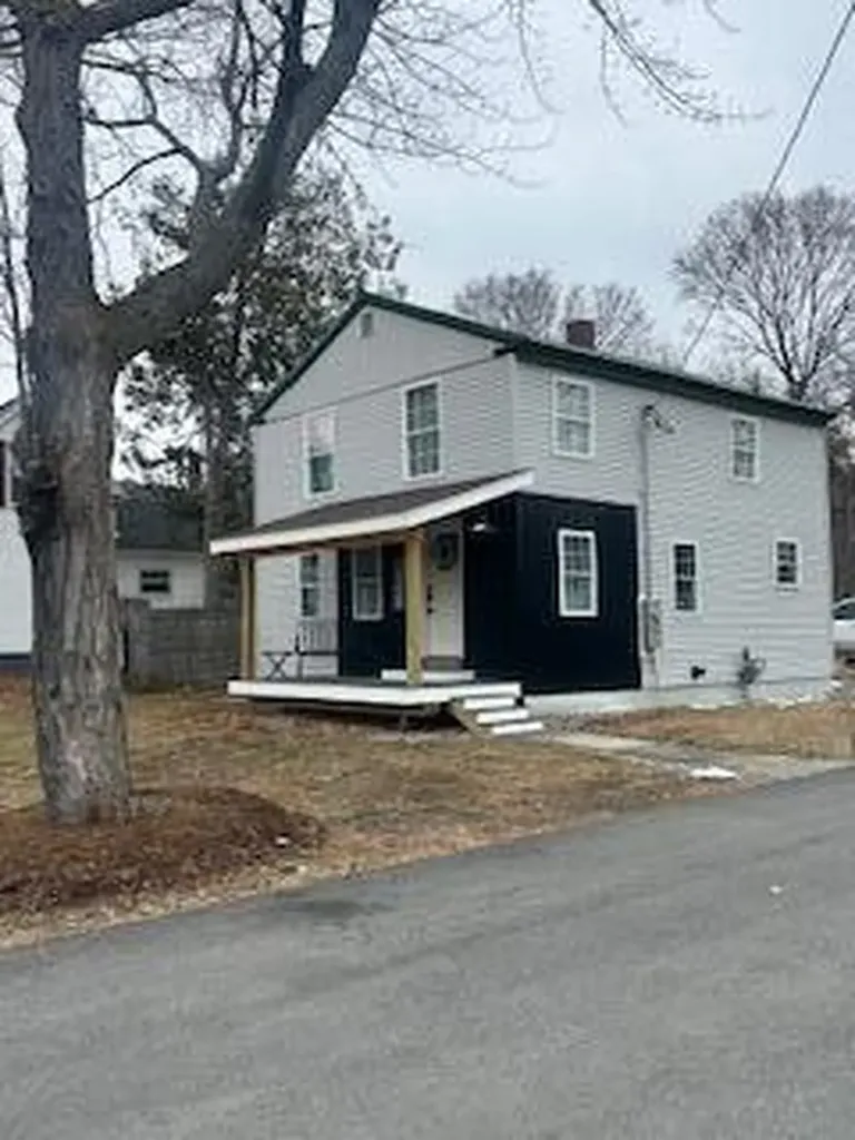 18 Woodbury Street Bangor ME 04401