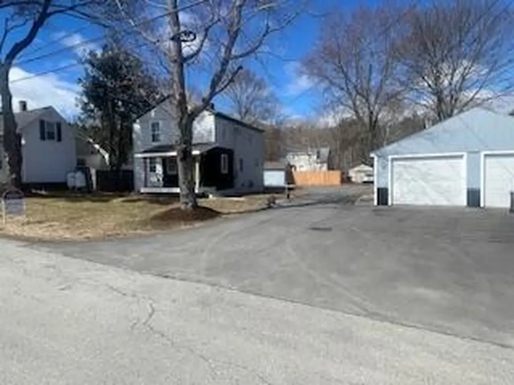 18 Woodbury Street Bangor ME 04401