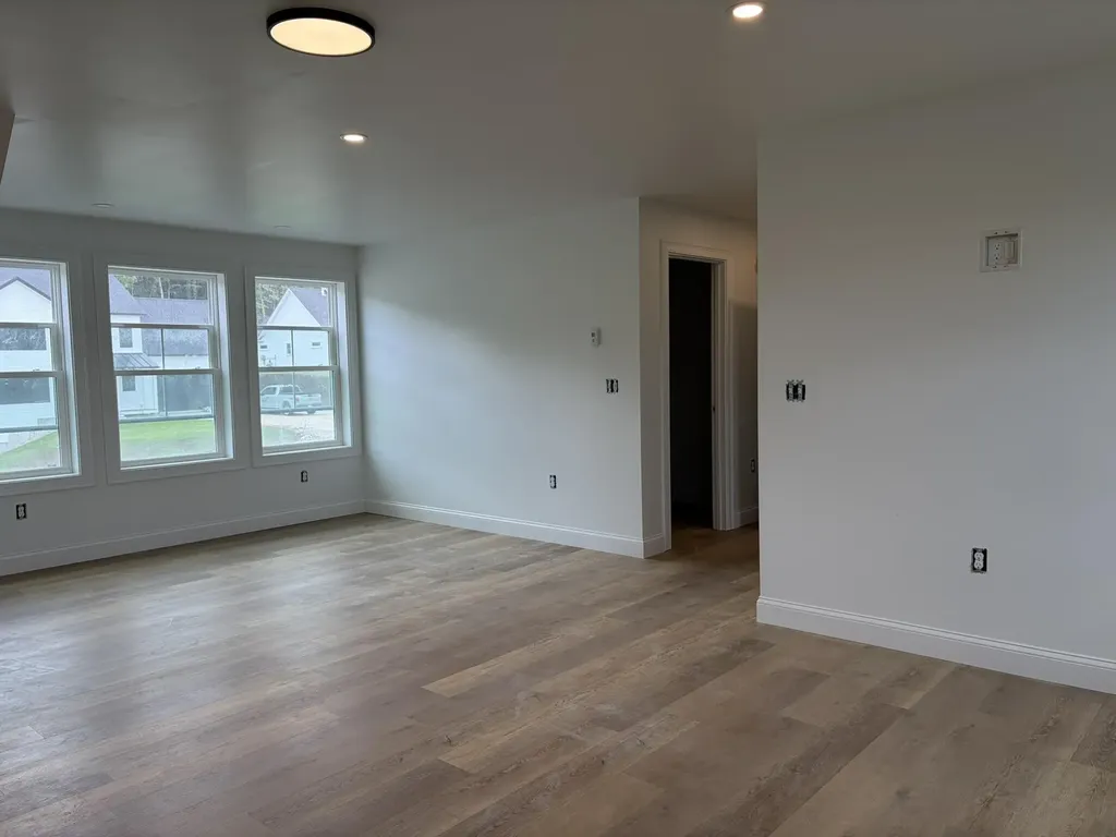 46 Woodbrey Lane Standish ME 04084