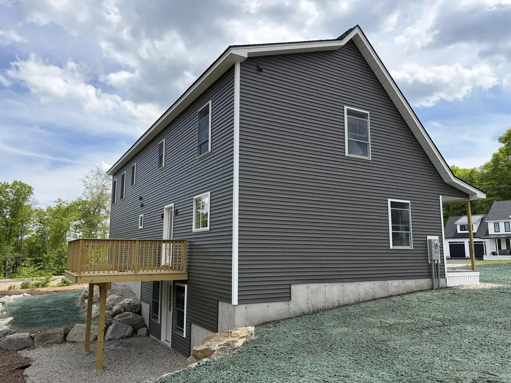 46 Woodbrey Lane Standish ME 04084