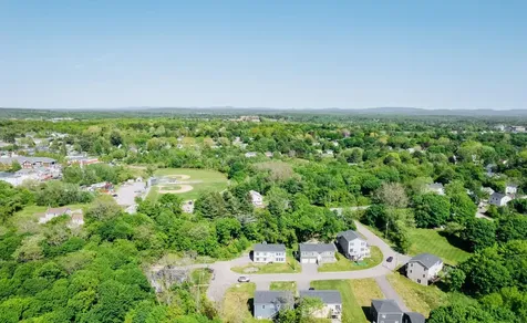 40 Ellis Court Bangor ME 04401